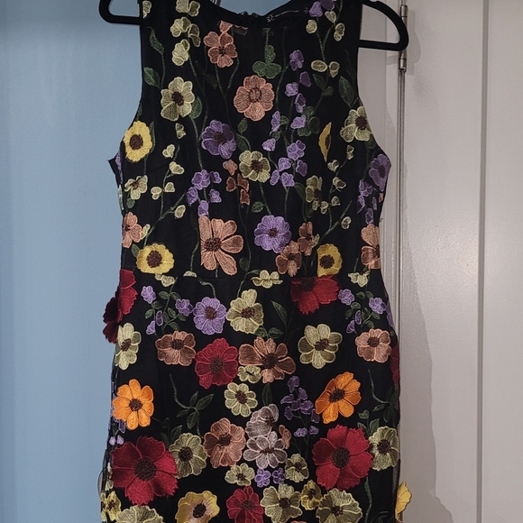 New York and Co. Brand new, size large, flower dress. Flowers are 3 dimensional - Picture 3 of 3